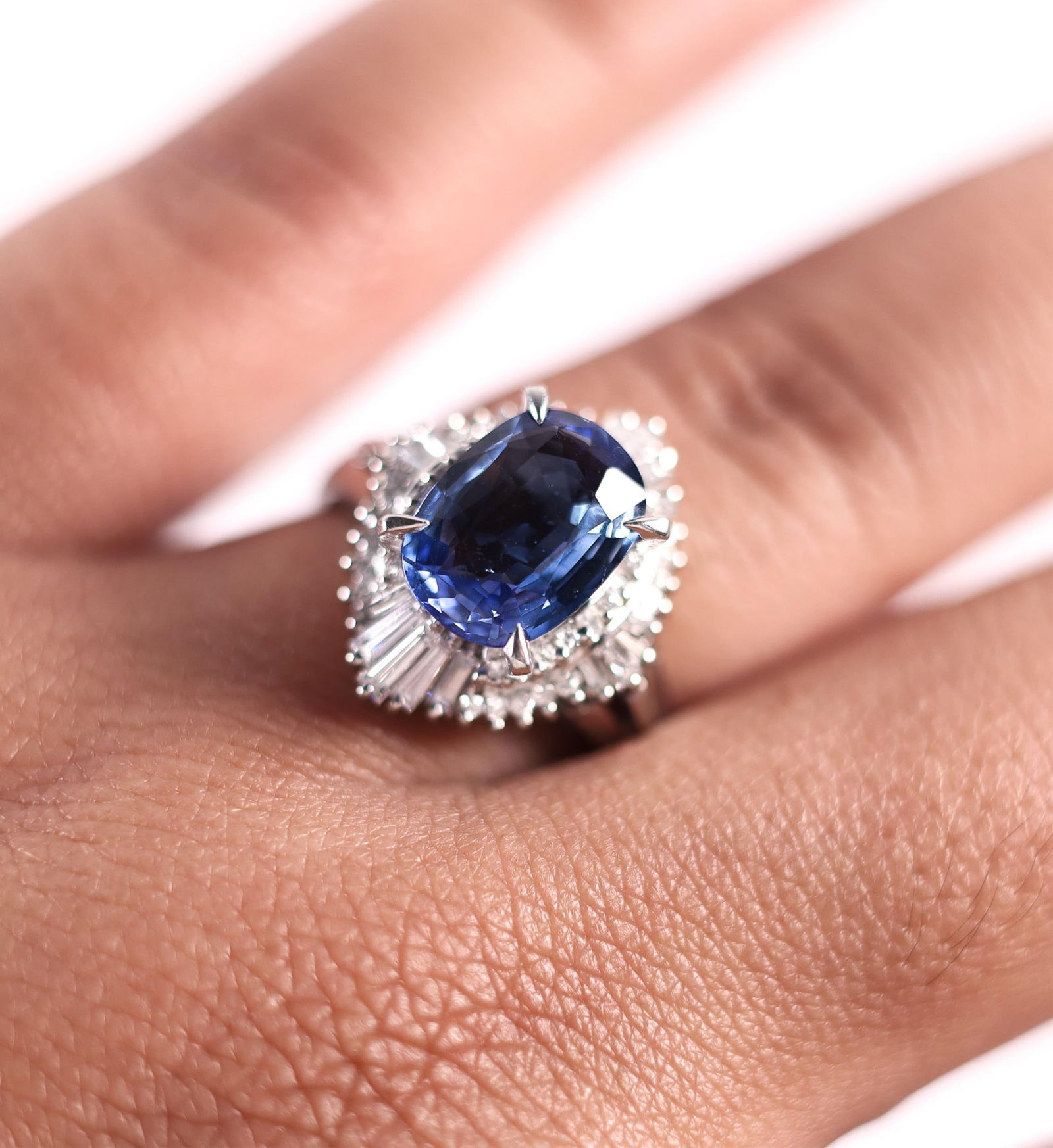 2.97CT SAPPHIRE D0.65CT PLAT900 RING SIZE 7 3/4 (1 of 8)