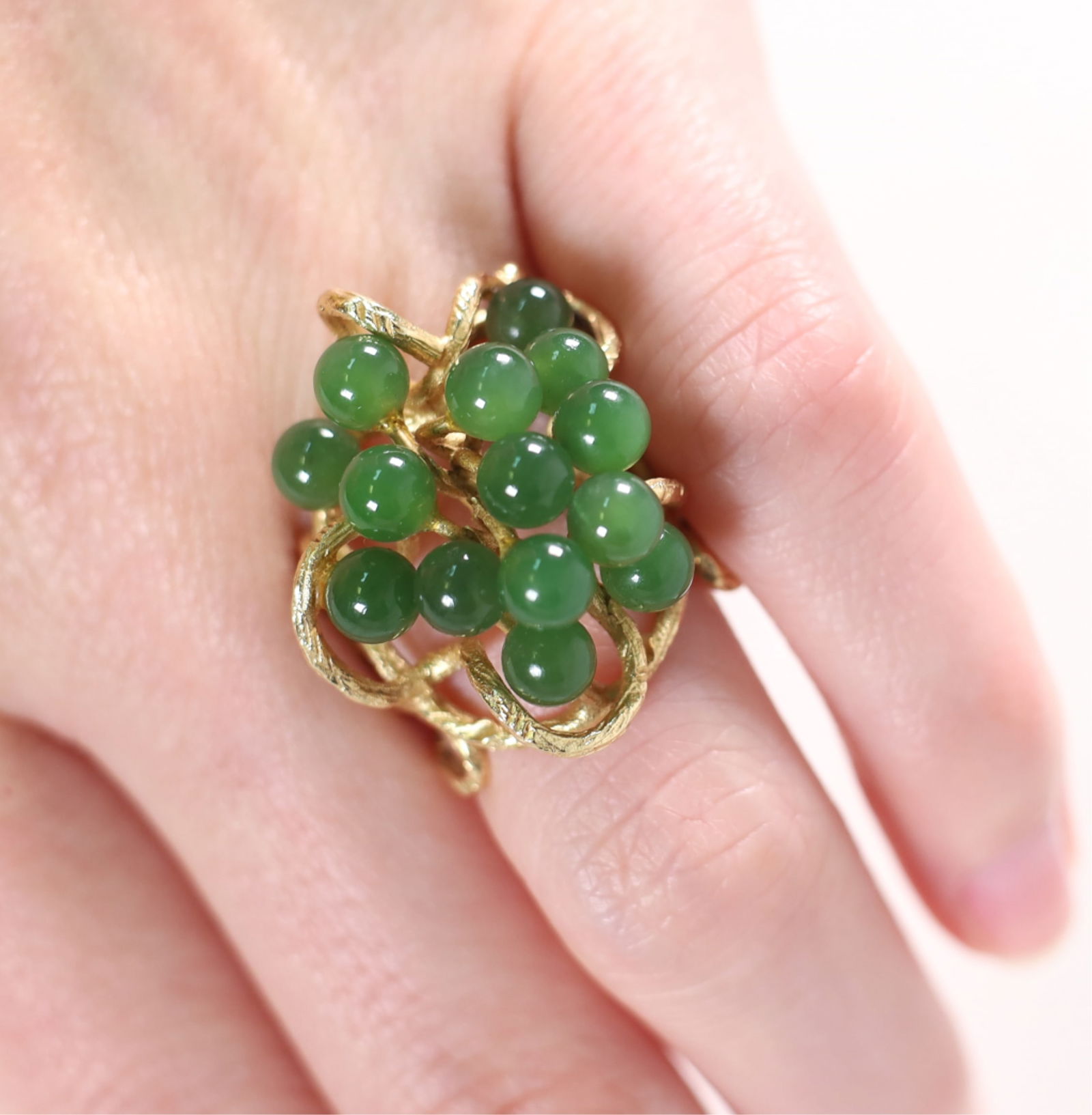 14K YG MODERNIST JADE CLUSTER RING, SIZE 6.5 (1 of 8)