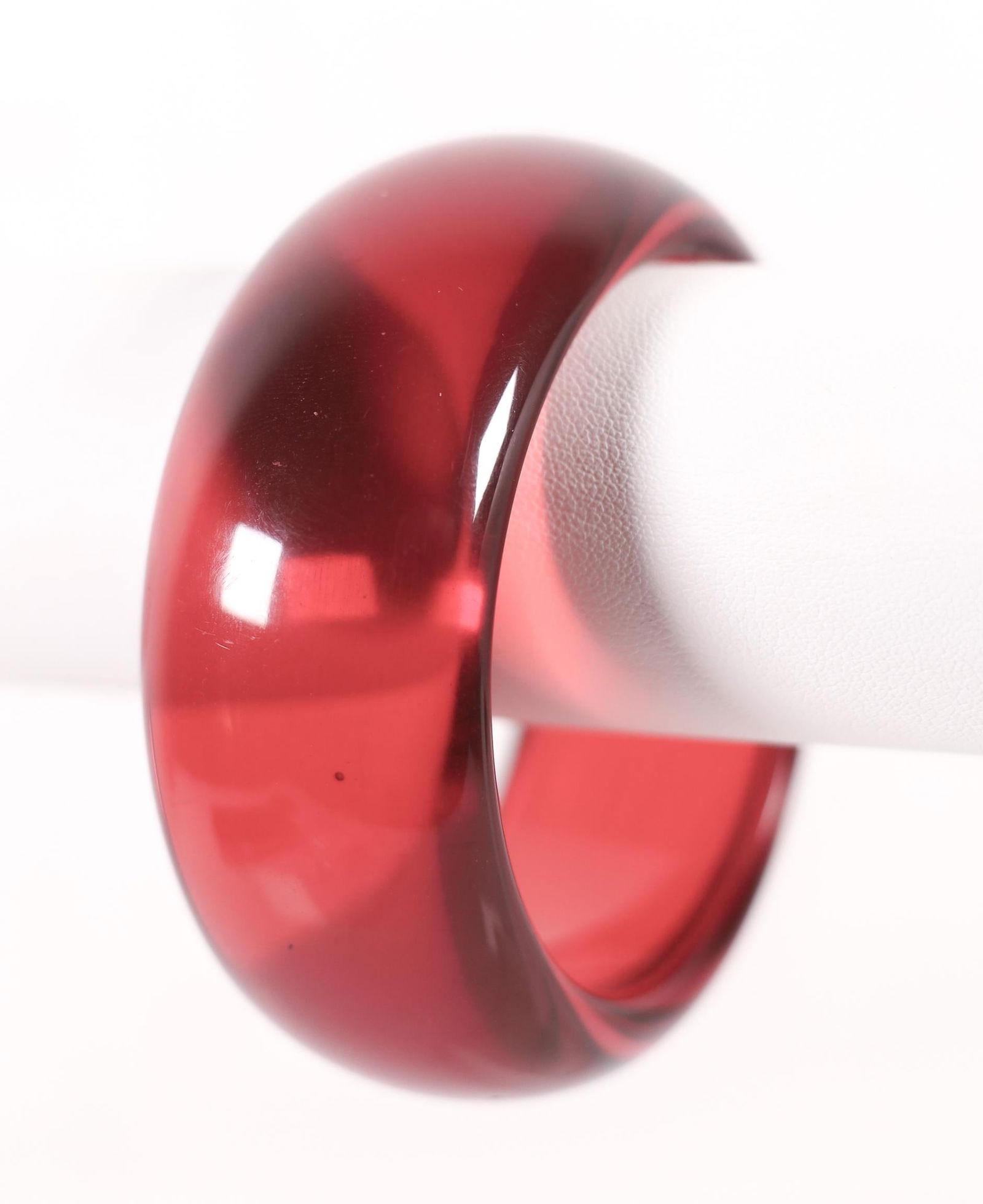 RED BLOOD PEARL AMBER BANGLE, 2.5IN. (1 of 3)