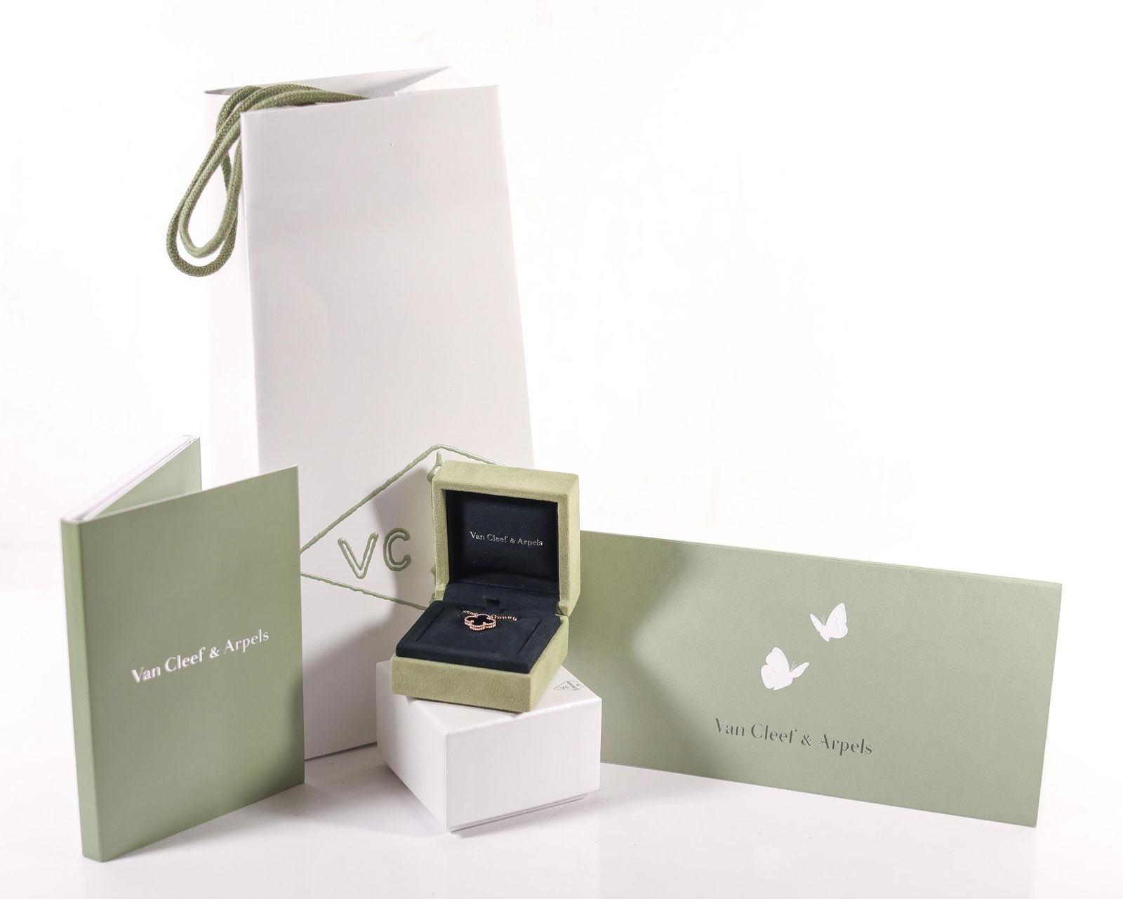 VCA ALHAMBRA 18KYG ONYX CLOVER NECKLACE W/BOX (1 of 6)