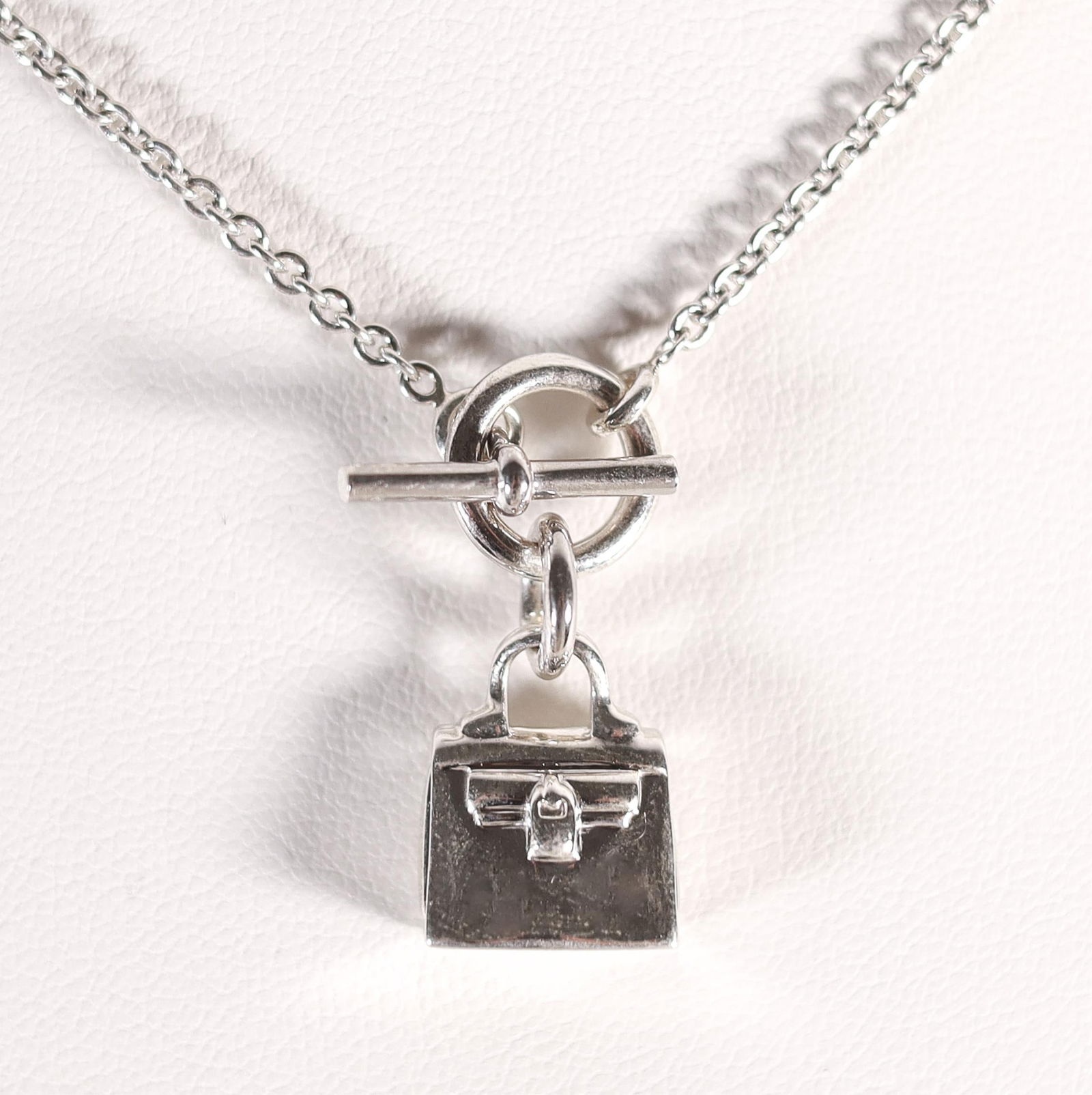 HERMES KELLY STERLING SILVER NECKLACE (1 of 3)