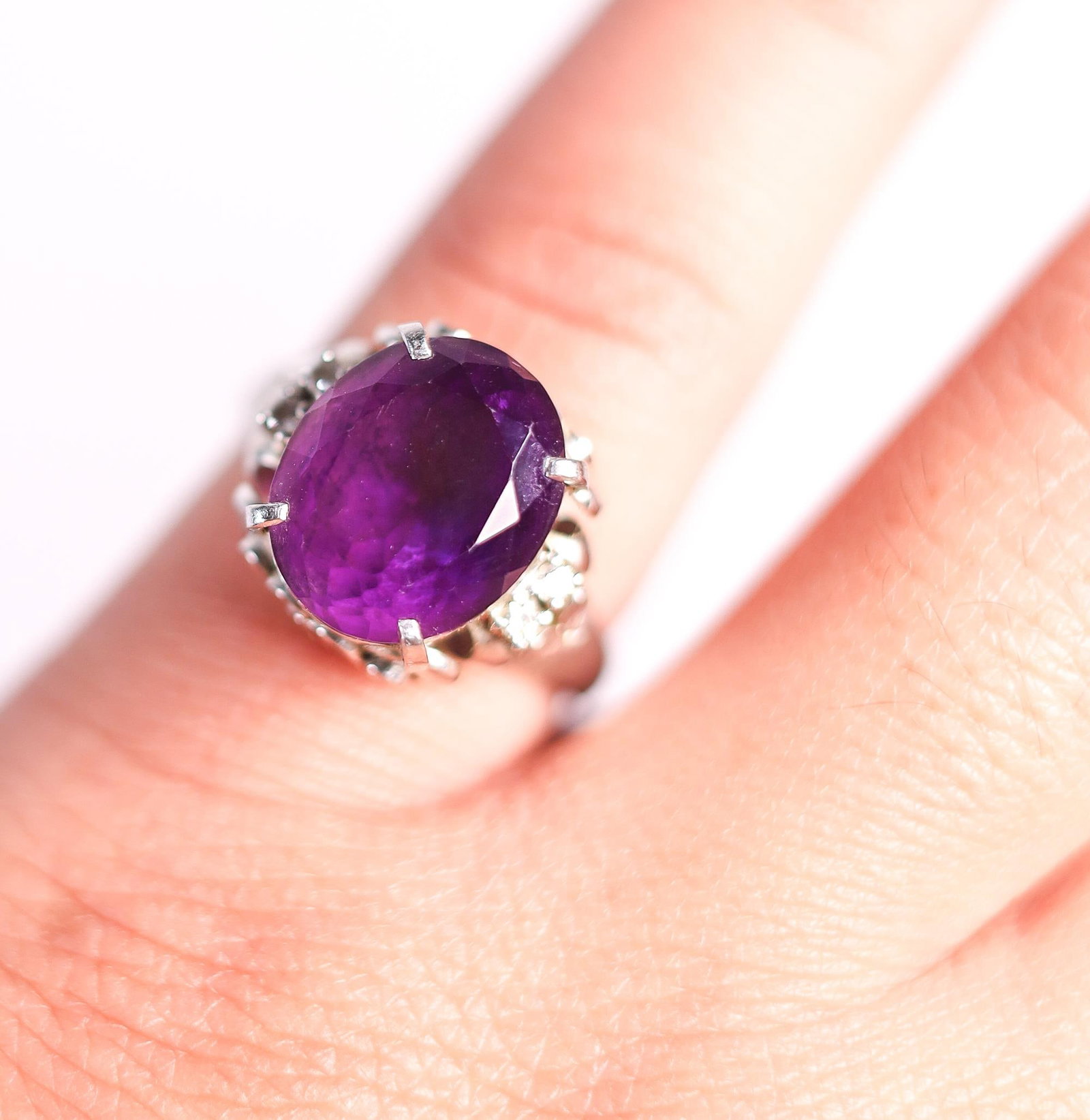 900PT 3.5CT AMETHYST DIAMOND RING, 6.25. (1 of 5)