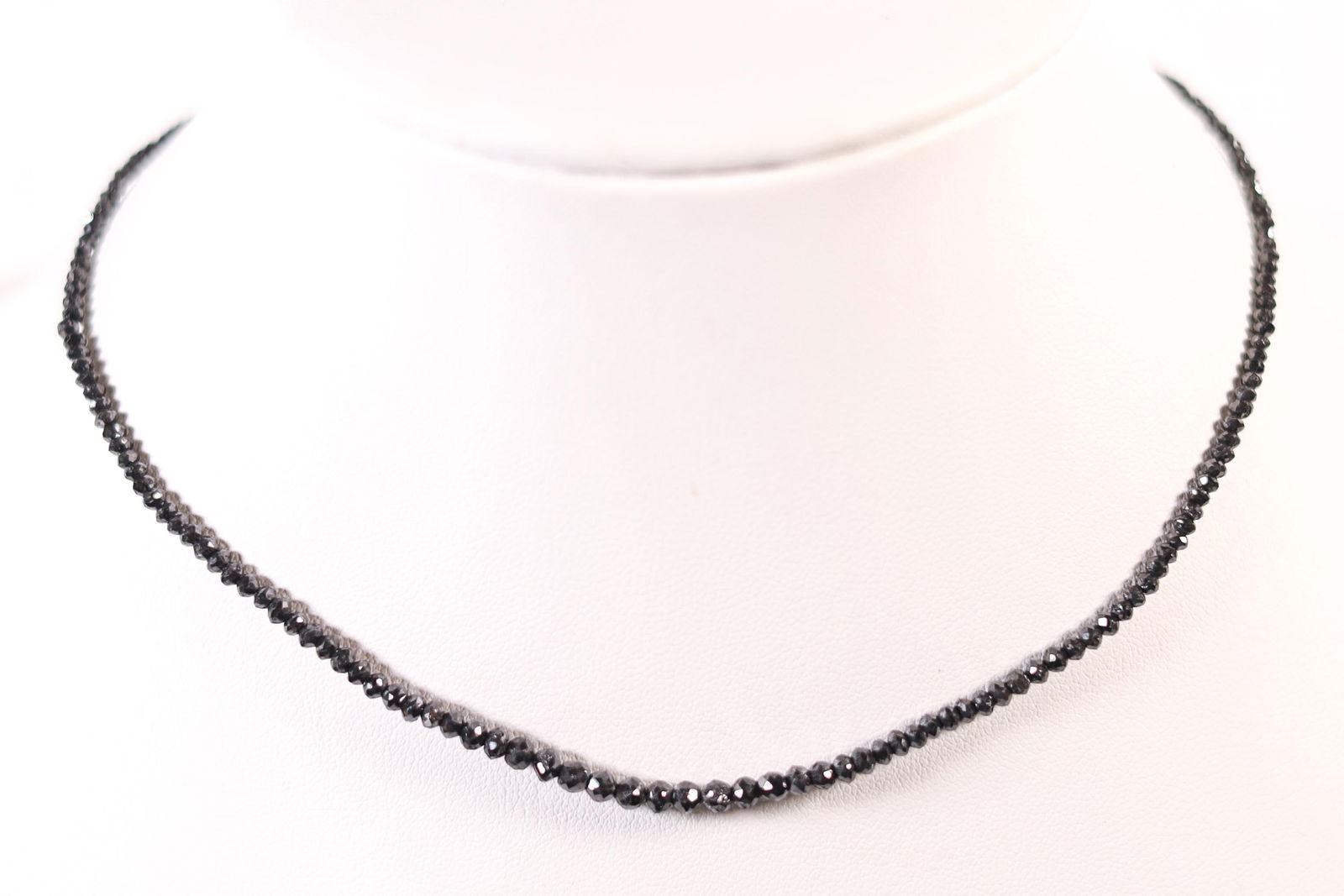 18KWG 20CT BLACK DIAMOND FACETED NECKLACE (1 of 3)