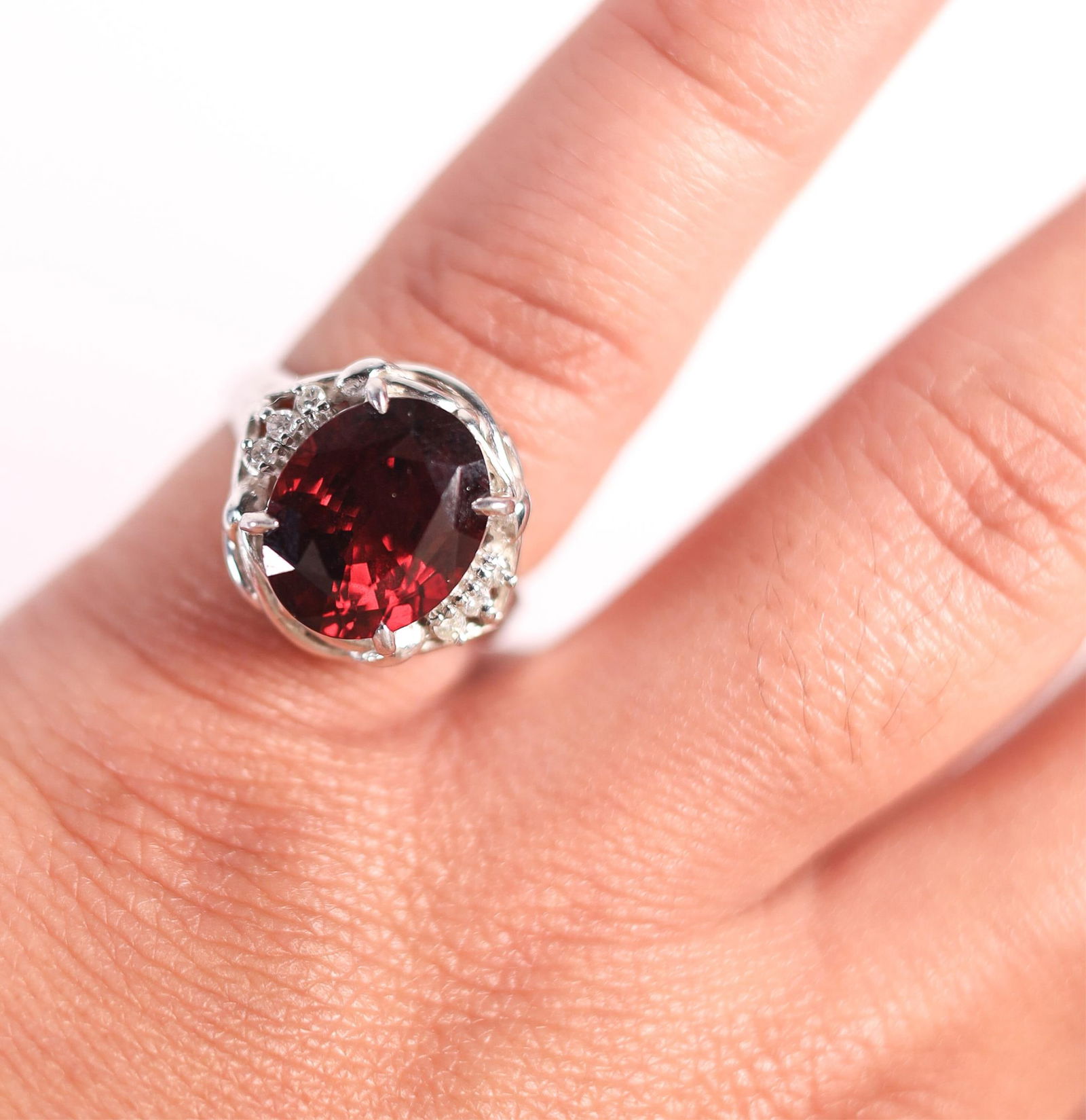 900PT 6.71CT GARNET DIAMOND RING, 6. (1 of 5)