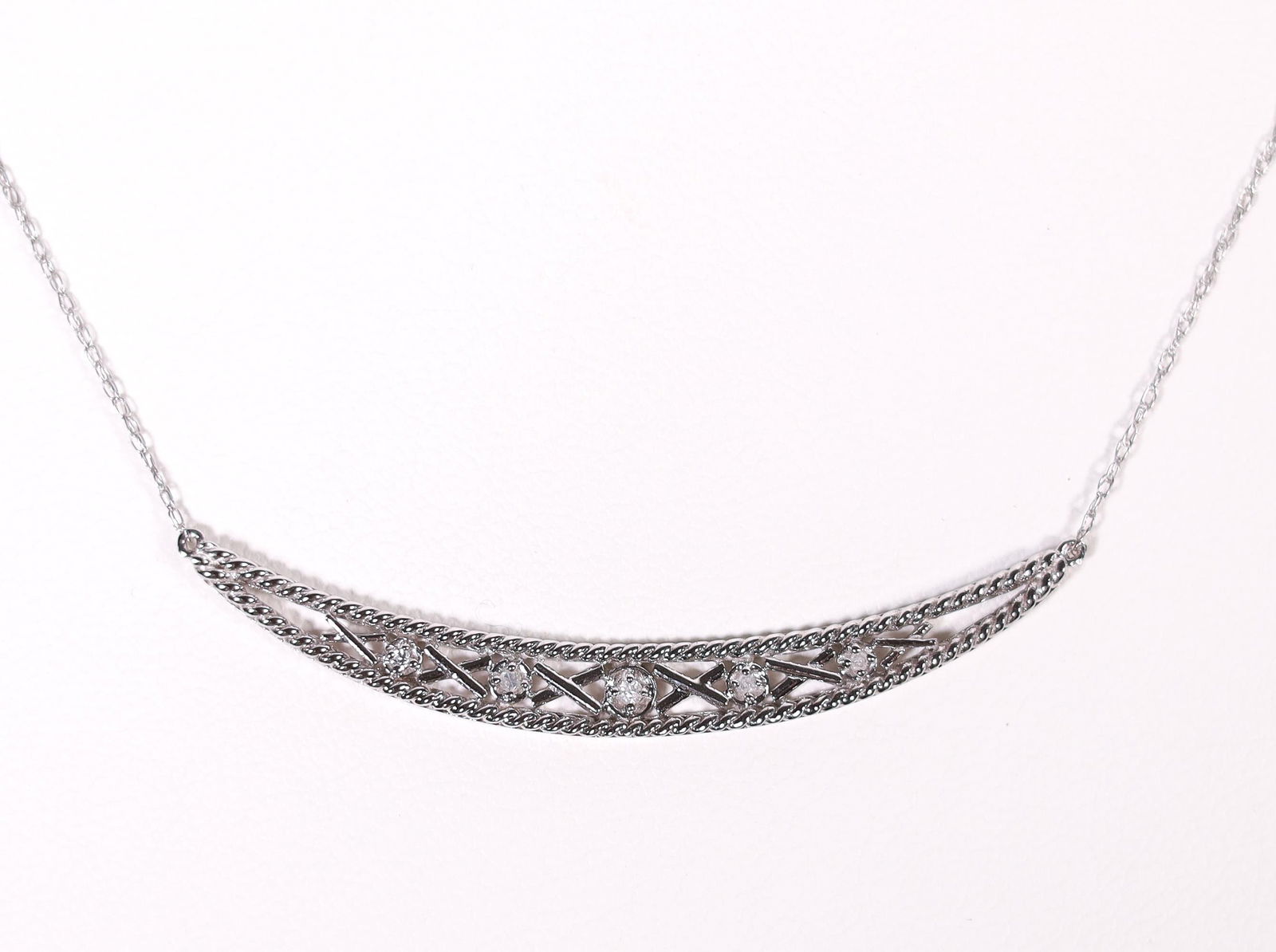 10KWG & DIAMOND DECO CRESCENT MOON NECKLACE (1 of 4)