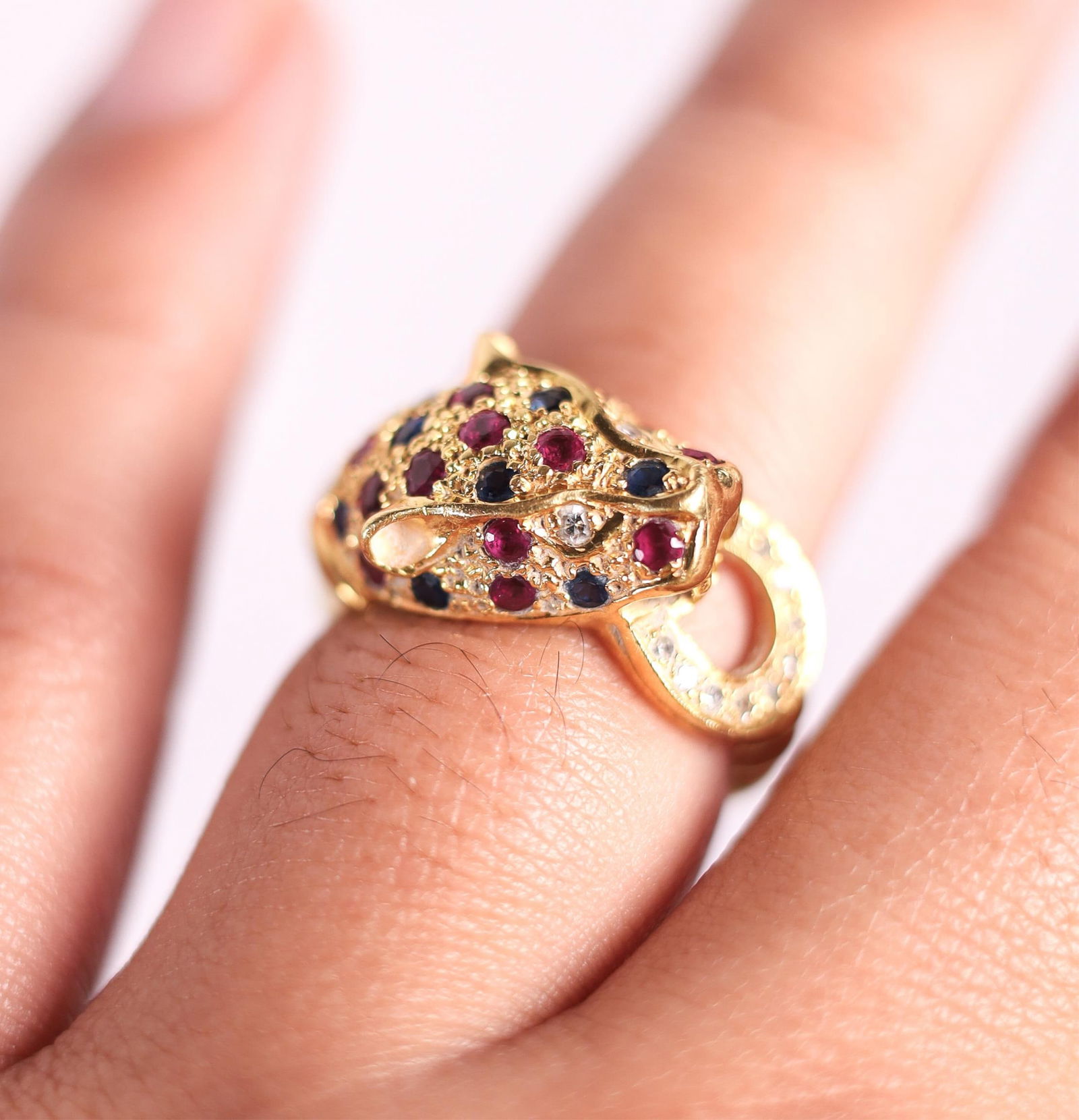 18KYG 1.4CTW RUBY/SAP./DIAMOND PANTHER RING, 6.75 (1 of 6)