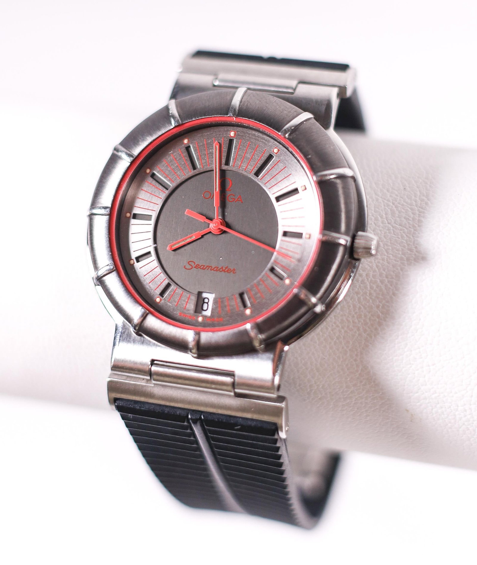 OMEGA SEAMASTER DYNAMIC WATCH, 34MM (1 of 6)