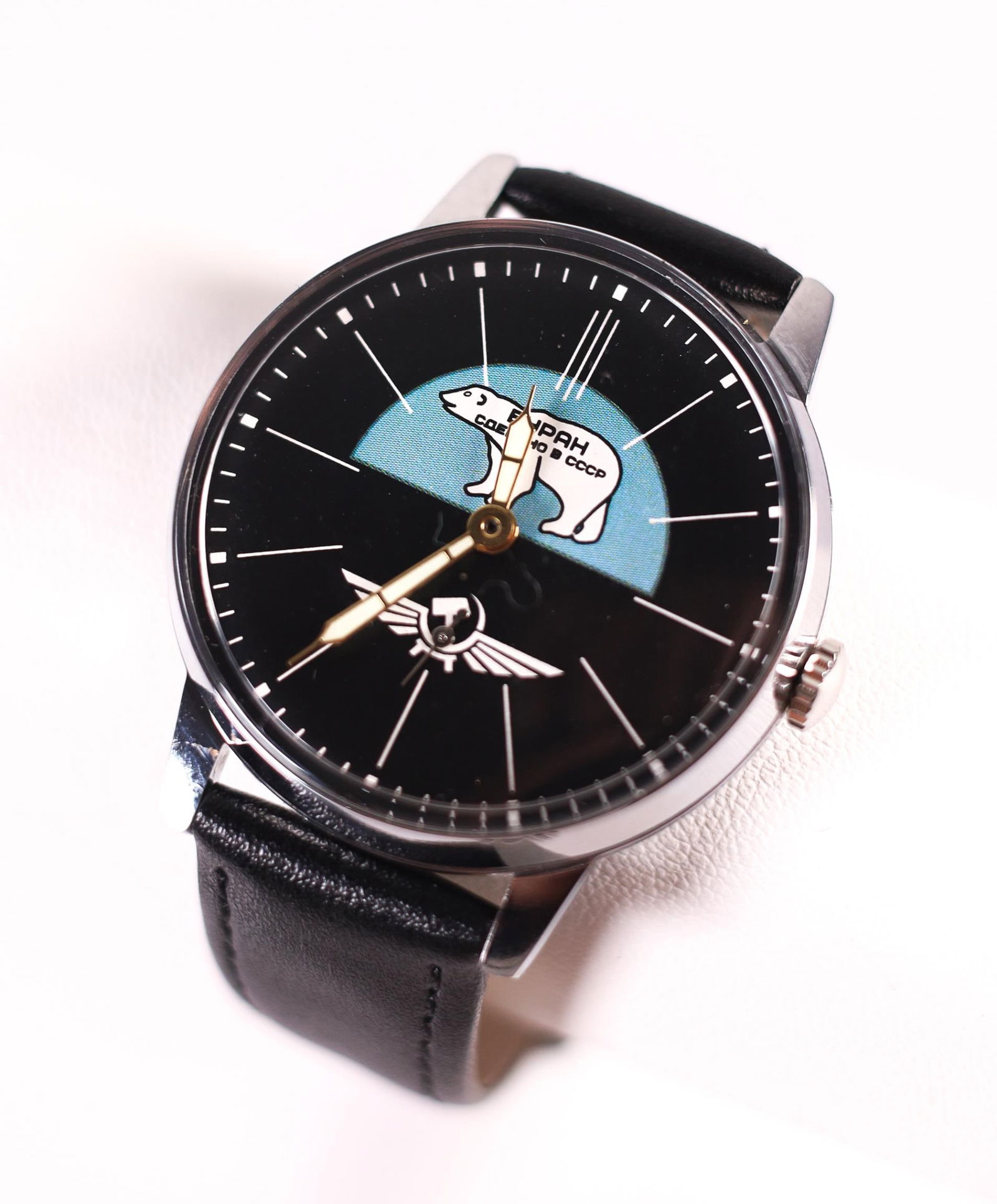 POBEDA BLACK DIAL VINTAGE SOVIET WATCH 37MM (1 of 4)