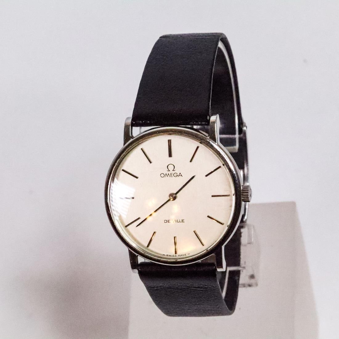 ANTIQUE OMEGA DE VILLE WATCH W/BOX, 32MM (1 of 8)