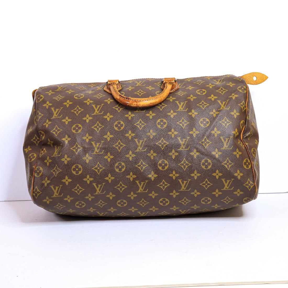 LOUIS VUITTON MONOGRAM SPEEDY 40 BOSTON BAG (1 of 9)