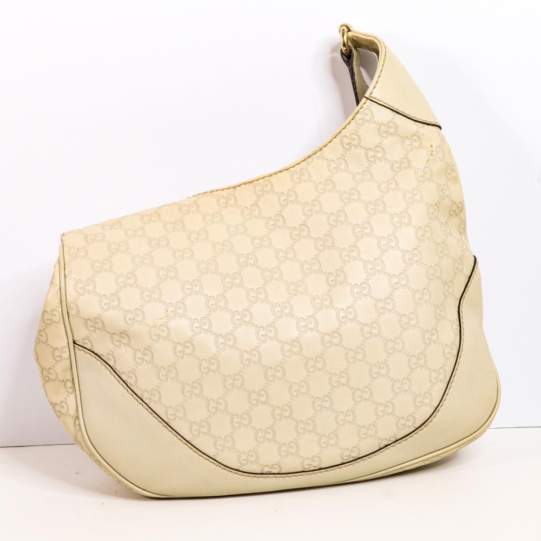 GUCCI GG CANVAS SHOULDER BAG (1 of 10)