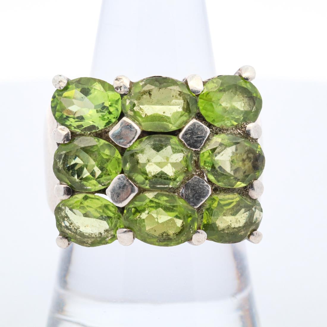 925 PERIDOT OVAL CLUSTER RING (1 of 4)
