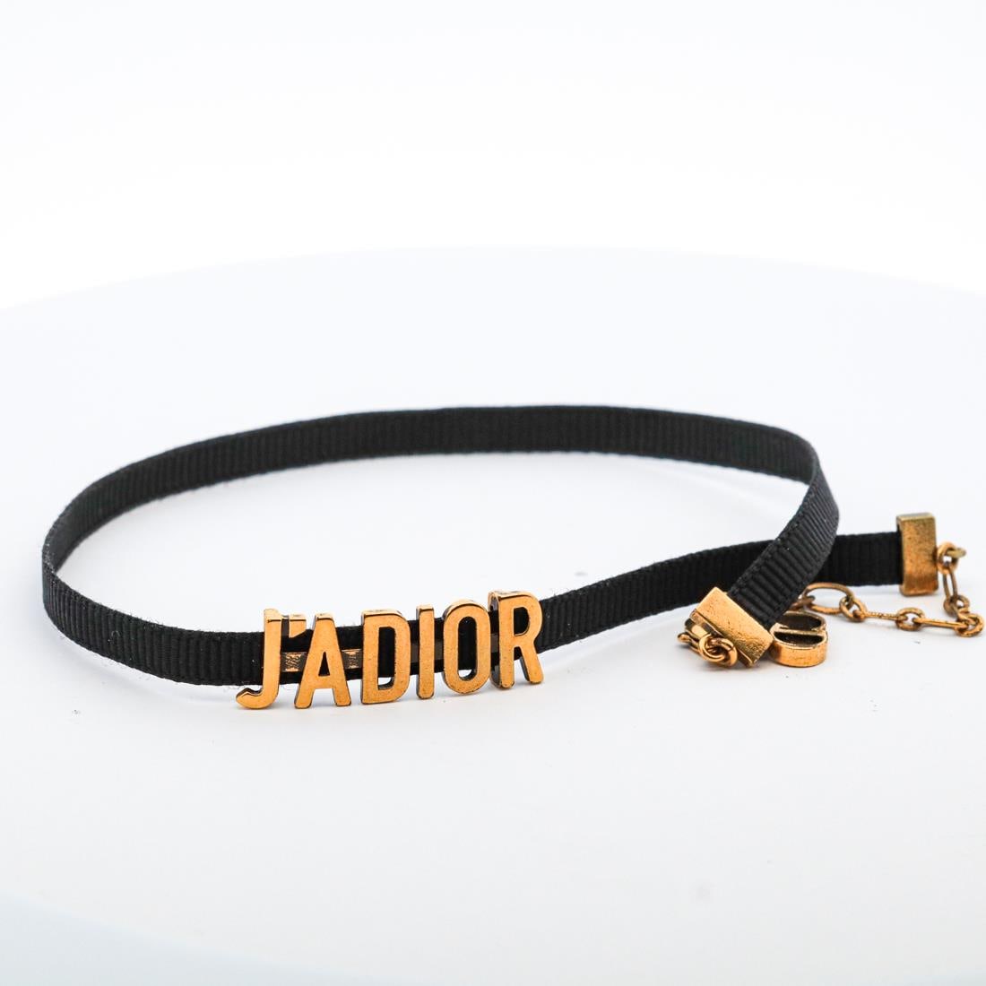 DIOR J'ADIOR CHOKER NECKLACE: Dior J'ADIOR choker necklace. Stamped Dior on the necklace's clasp. Details and measurements: Necklace length: 14.5 IN.