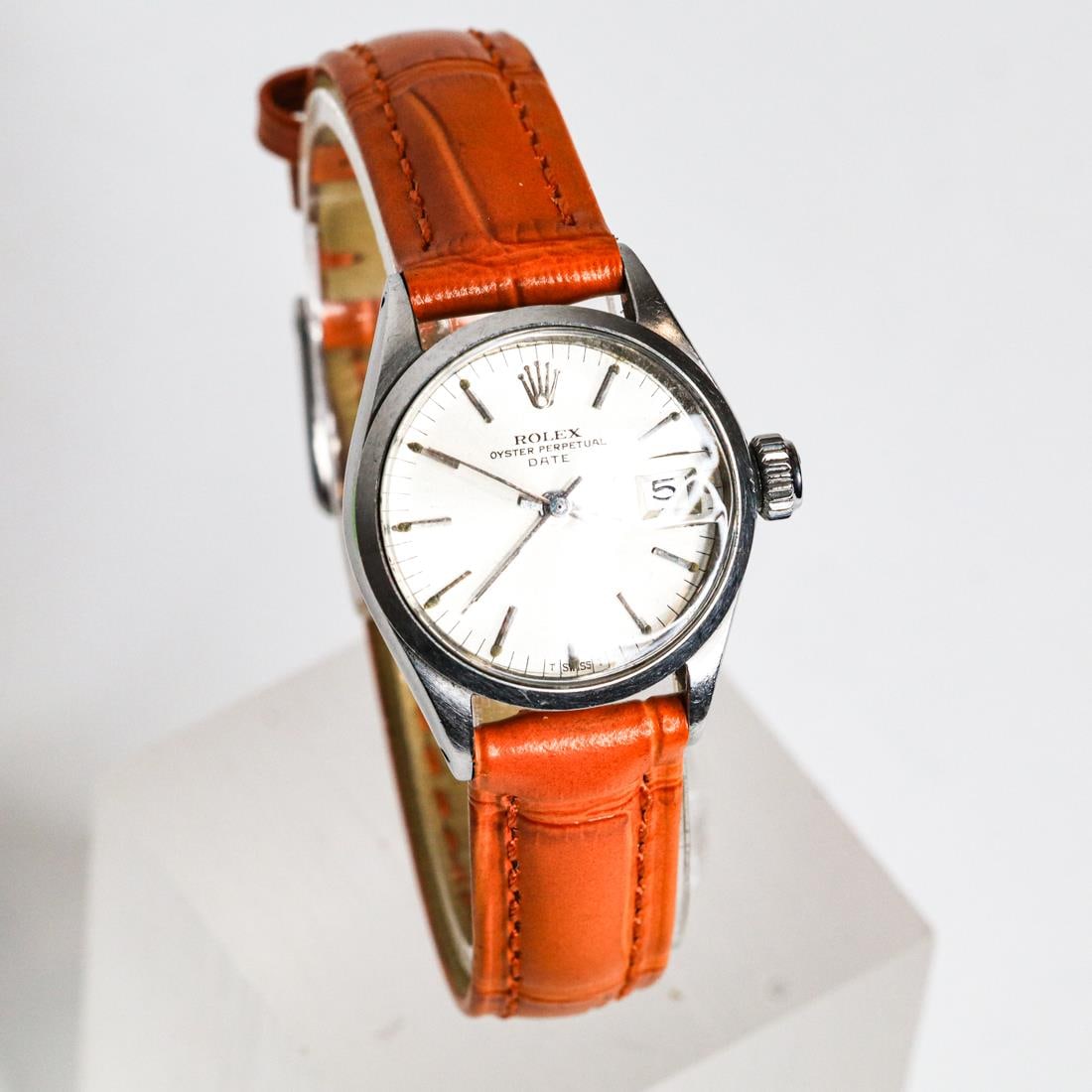 ROLEX OYSTER PERPETUAL DATE 6516 WATCH, 26MM (1 of 5)