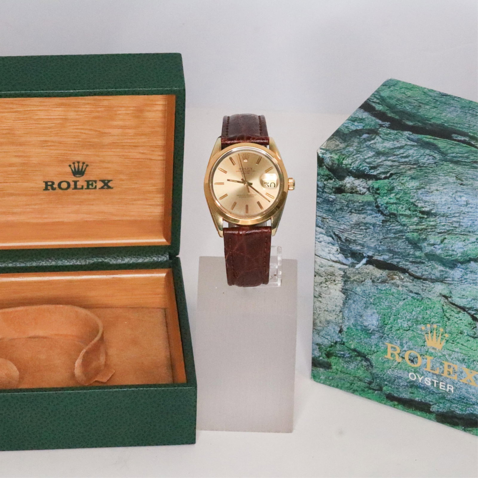 Rolex Oyster Perpetual Date 1550 Watch W/Box 34mm (1 of 11)