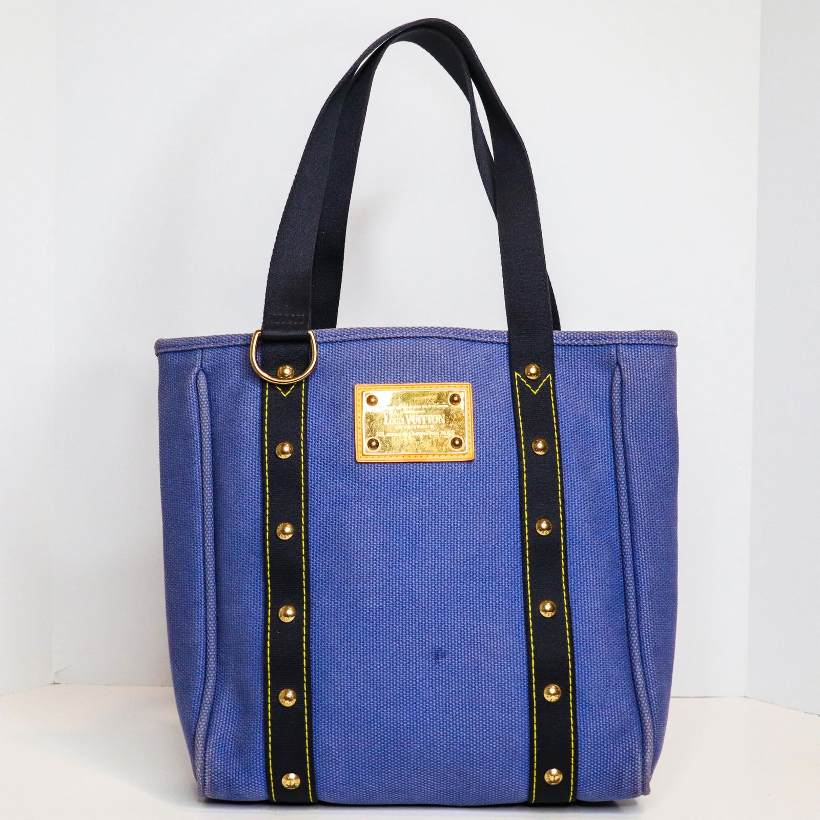 LOUIS VUITTON Antigua Cabas MM Tote (1 of 6)