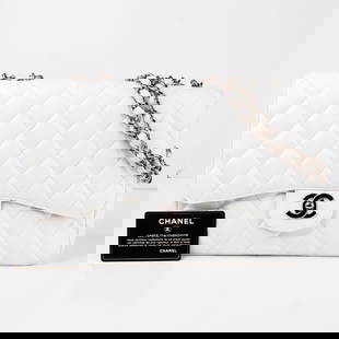 CHANEL Matelassé Caviar Skin White Flap Bag 30 with Box & COA: Brand: CHANEL   Model: Matelass&eacute; 30cm   Material: White caviar leather (grained calfskin)   Style: Single flap   Serial Number: 12xxxx series   Condition: AB rank – g