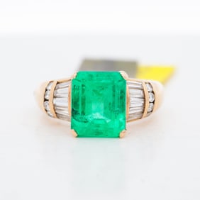 18KYG GIA Certified 5.00ct Colombian Emerald & 0.45ctw Diamond Ring, 7