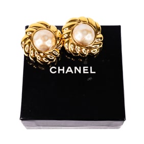 Vintage 1980s Chanel Gold?Tone & Costume Pearl Clip Earrings w/Box