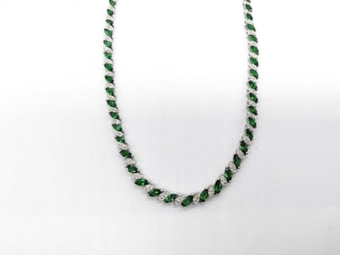 18KWG 14.15ctw Diamond & Green Garnet Ladies Collar 15.75"
