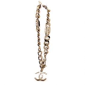 Chanel CC Chain Bracelet – White Enamel & Silver-Tone, B22S