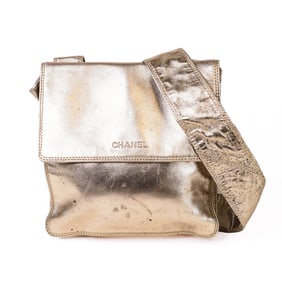 Chanel Vintage Metallic Lambskin Shoulder Bag – 5 Series (1997–1999)