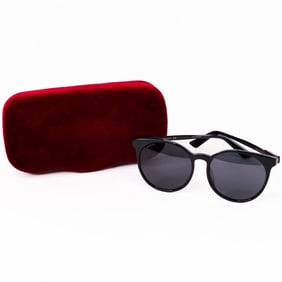 Gucci Interlocking Sunglasses Black Acetate with Dark Lenses