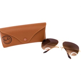 Ray-Ban RB3513 Aviator Sunglasses – Gold Frame with Gradient Brown Lenses
