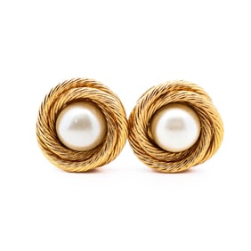 Boucles d'oreilles Chanel 1984 Nest Earrings