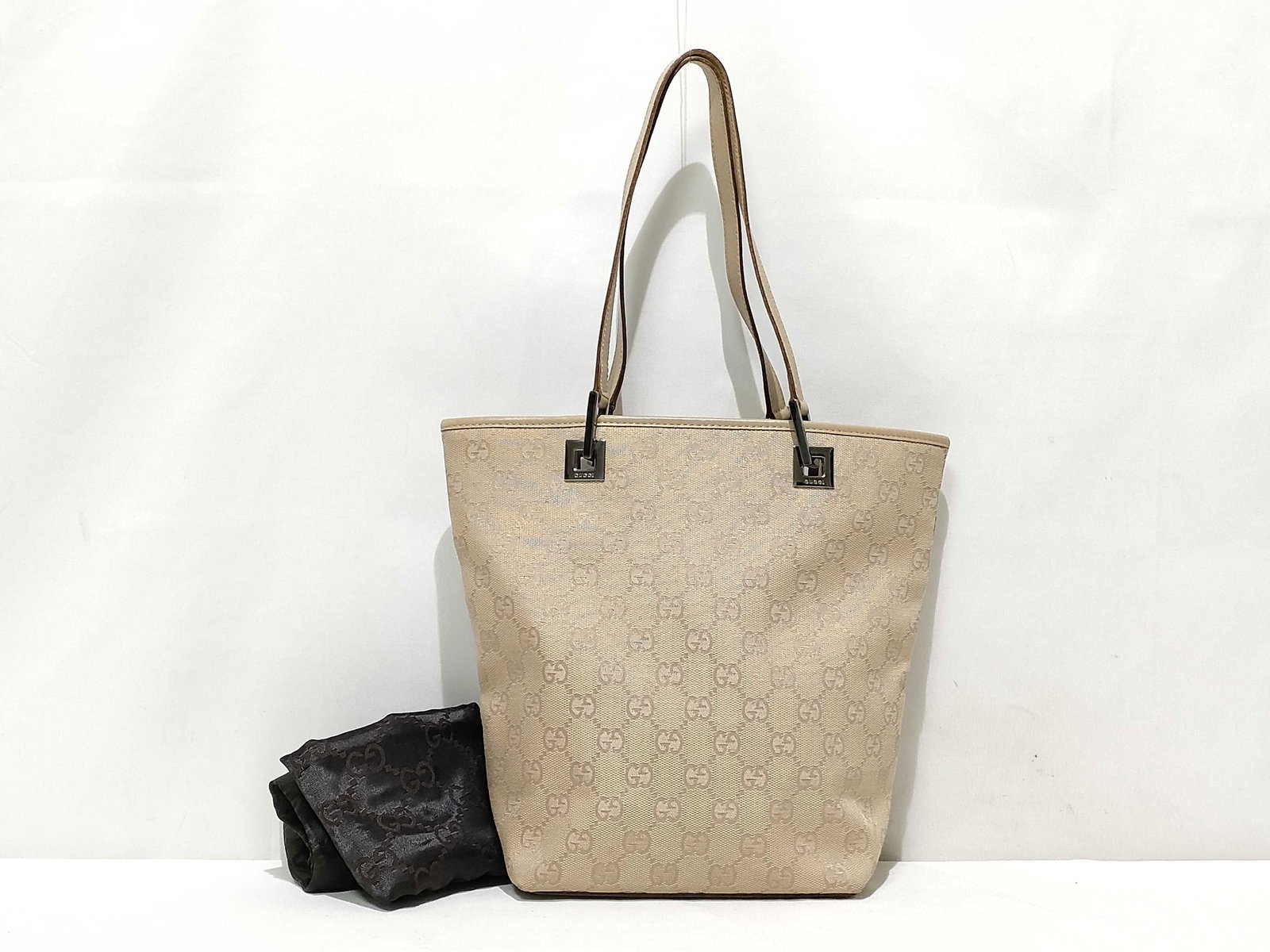 Gucci GG Canvas Tote Bag (1 of 10)