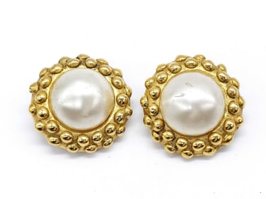 Chanel Gold Gilt Costume Pearl Rivet Clip-On Earrings Boucles D Oreilles Chanel