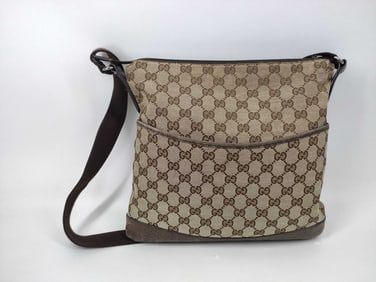 Gucci GG Supreme Monogram Canvas Messenger Bag