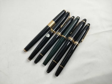 Group of Montblanc Pens