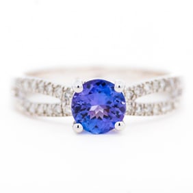14KWG 1.00ct Tanzanite & .19ctw Diamond Ring, Size 7.25 3.45 grams