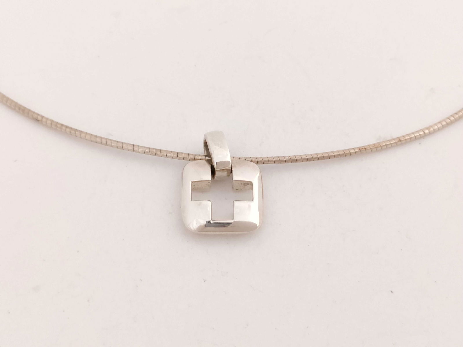 Tiffany & Co. Structured Cube Pendant Necklace (1 of 6)