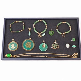 186g of Antique Jade Jewelry