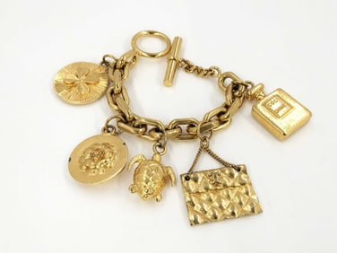 Vintage Chanel Gold Plated Charm Bracelet Toggle Clasp 7"
