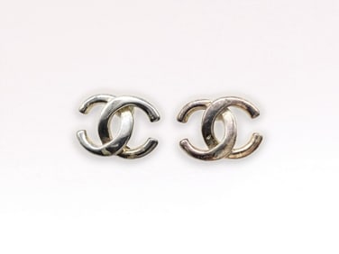 Chanel CC Logo 2001 Spring Earrings