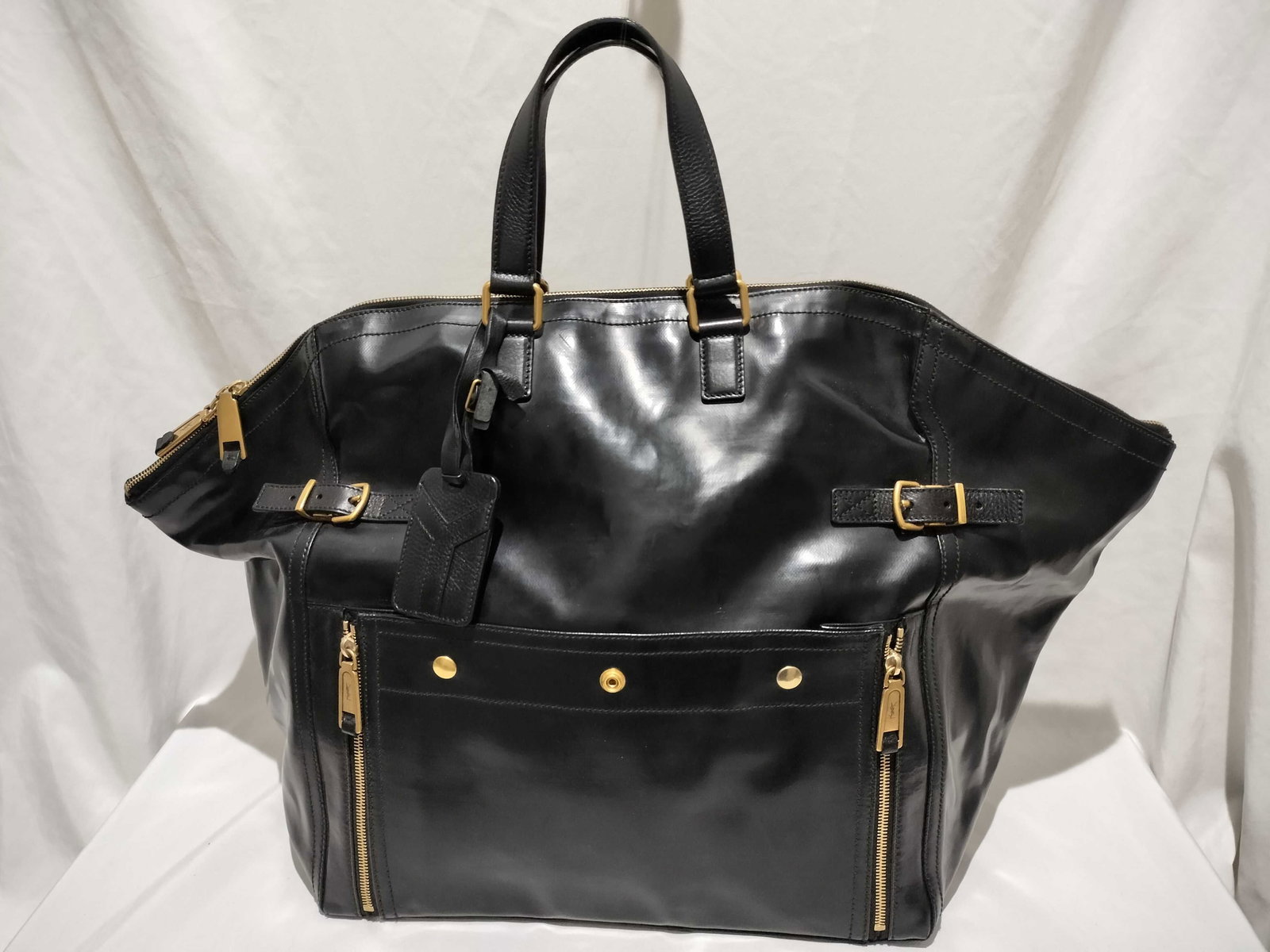 Shiny Black Leather Yves Saint Laurent Downtown Tote bag with gold-tone hardware (1 of 10)