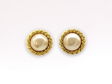 Vintage Chanel Earrings 2362 with Box