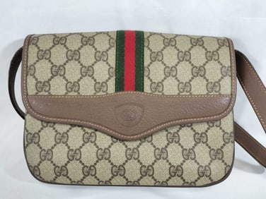 Vintage Gucci GG Supreme messenger bag