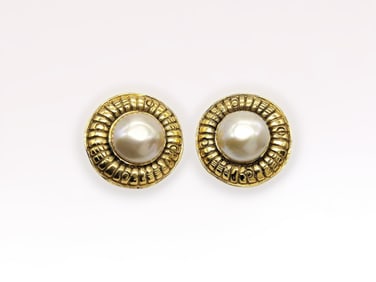 Chanel Vintage Faux Pearl Earrings in Gold Plate