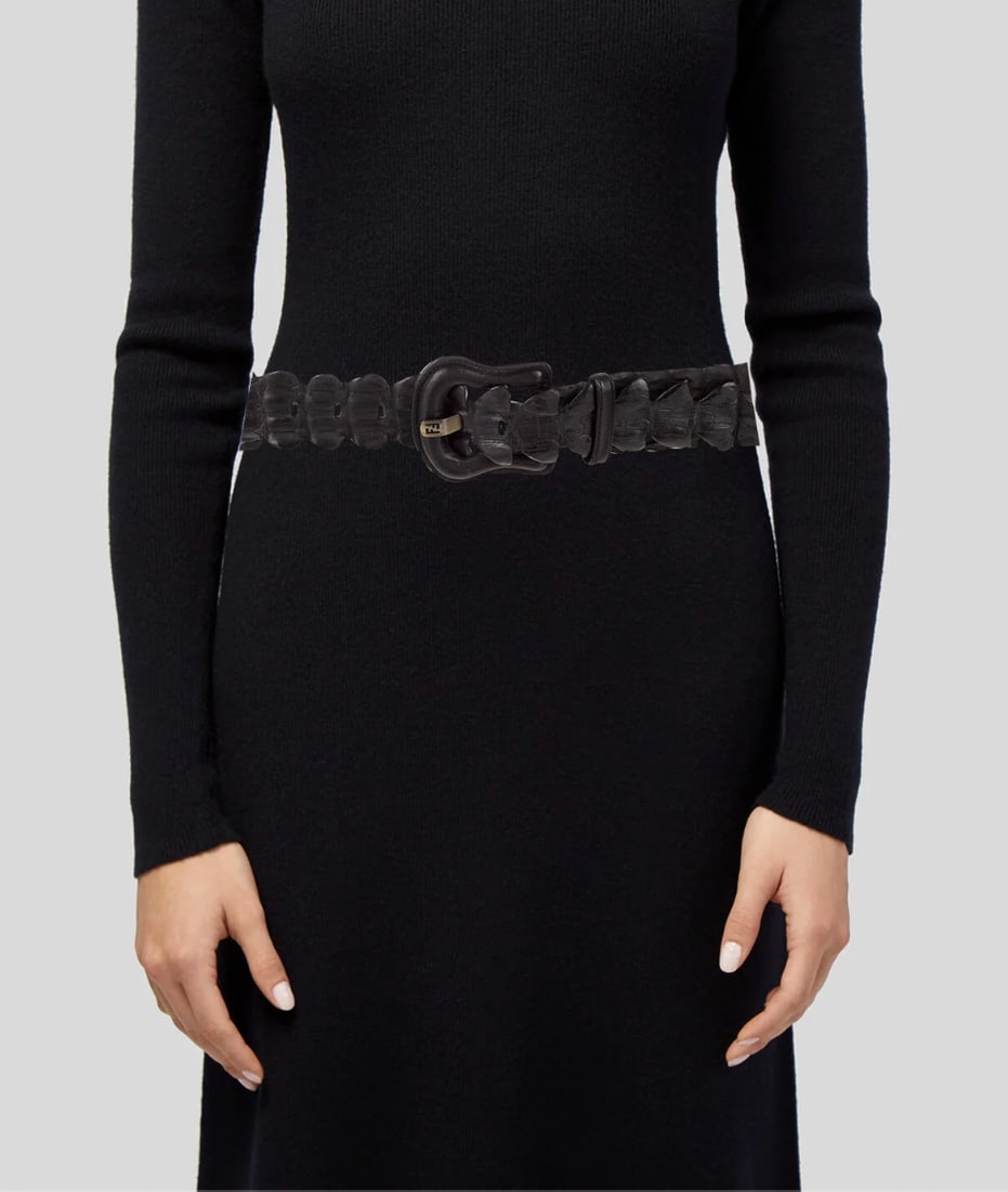Fendi Black Crocodile Wide Belt 40 size: Authentic Fendi Belt in Black Crocodile. Antiqued Gold-Tone Hardware. Peg-In-Hole Closure.