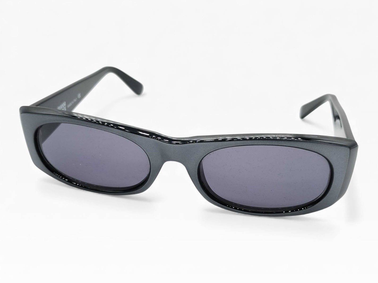 Vintage Gianni Versace Logo Black Acetate Sunglasses: Vintage authentic Gianni Versace GV logo black acetate frame sunglasses. Comes with original carry case.