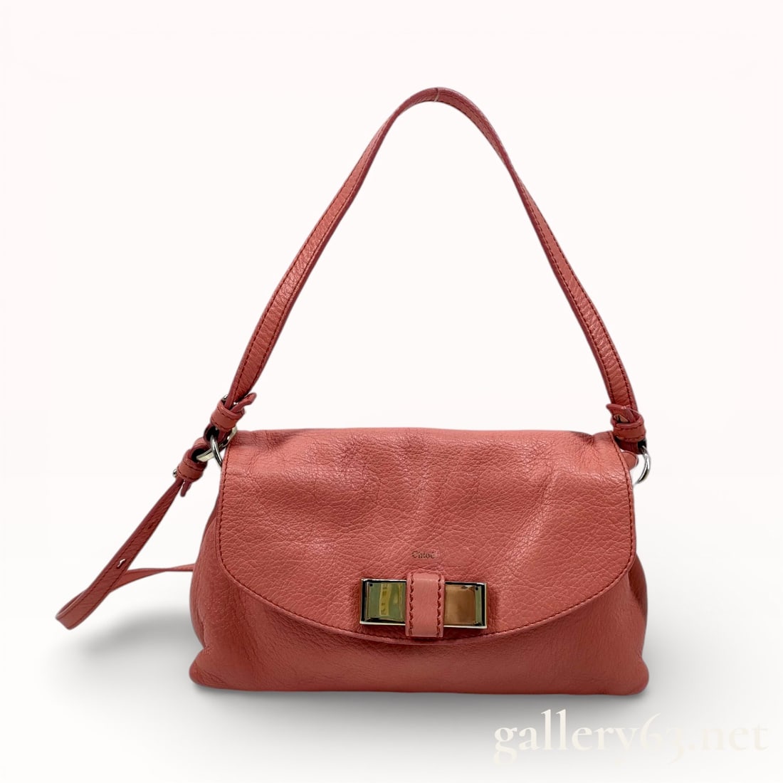 Chloe Lily Bow Crossbody bag in Pink Leather with Palladium Hardware: Authentic Chloé Lily bow crossbody bag in pink leather with palladium hardware. This bag is so cute and ready for a night out on the town.