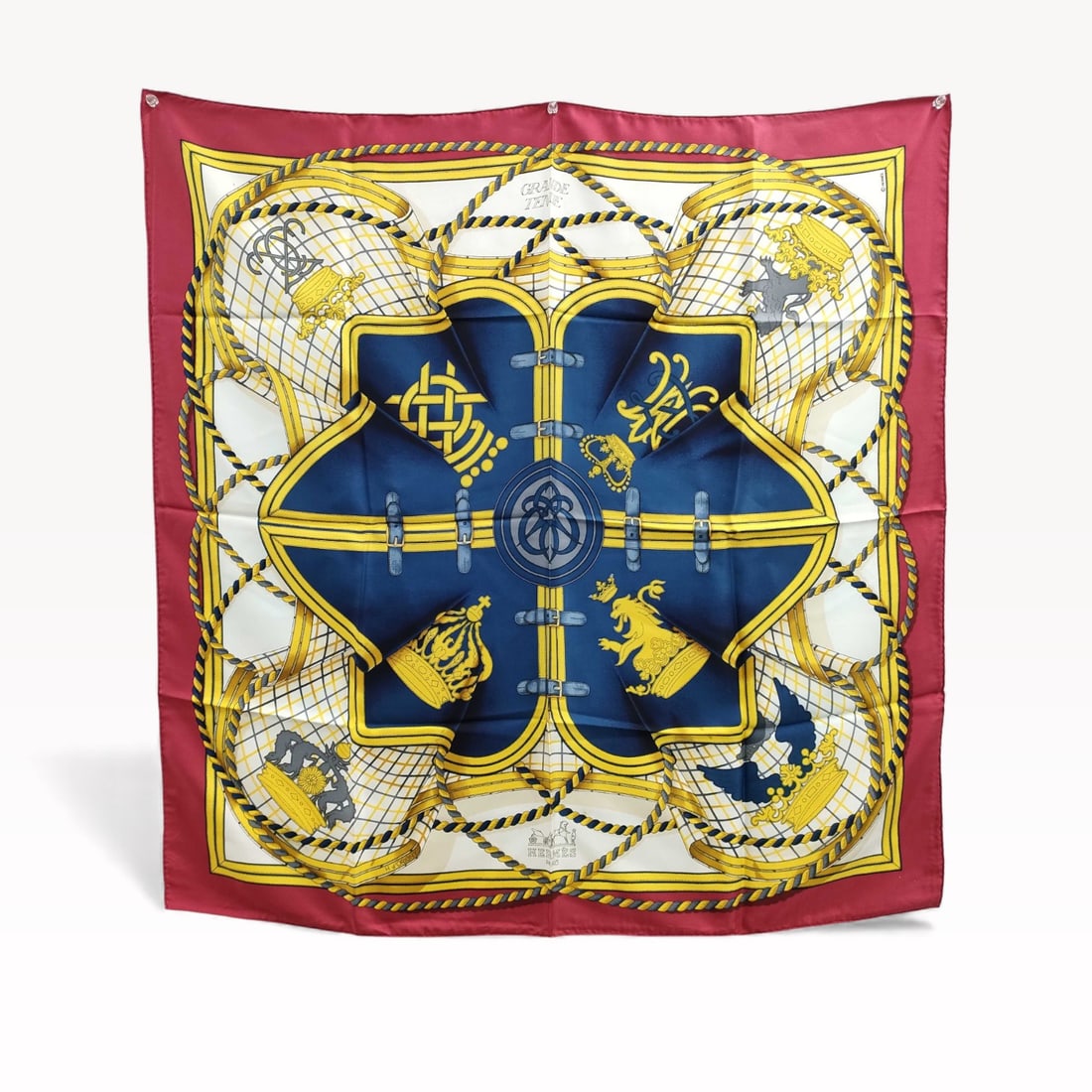 Hermès Silk Scarf GRANDE TENUE Carre 90cm (1 of 6)