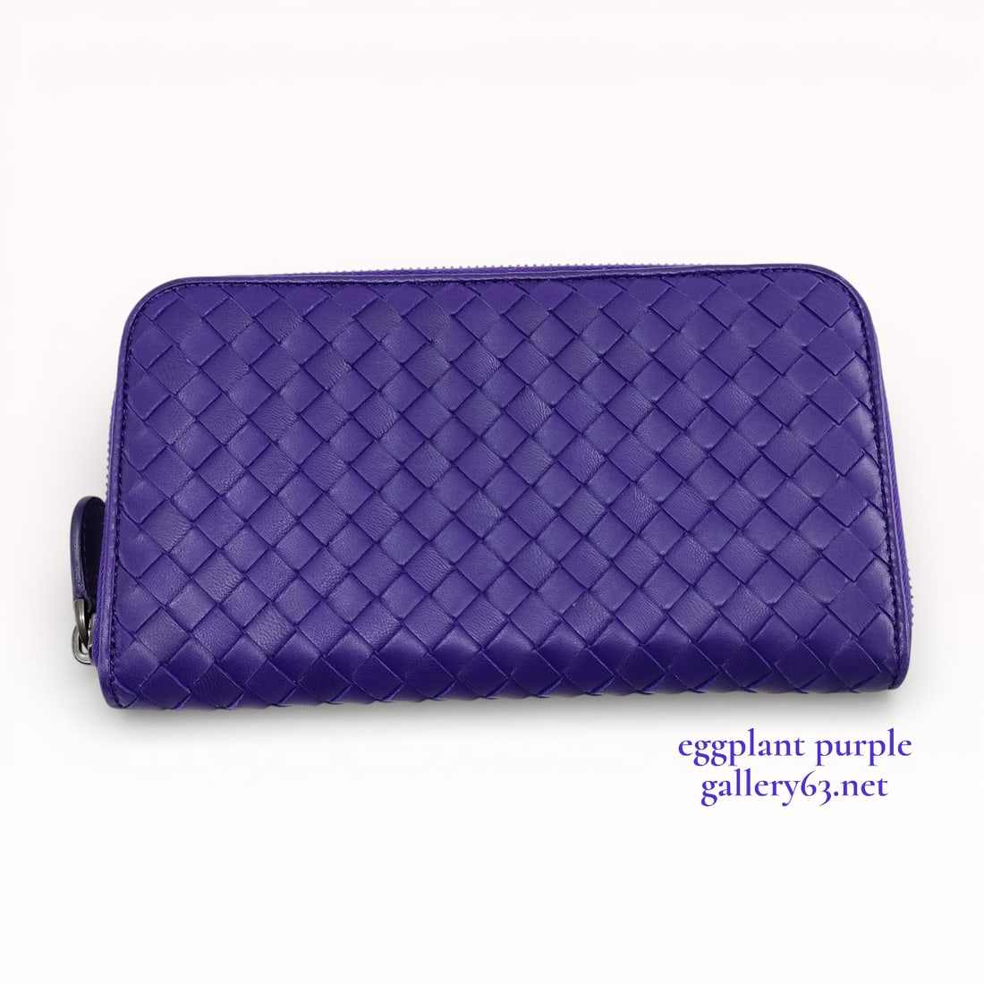 Bottega Veneta Intrecciato Wallet in Rich Purple Leather: Authentic Bottega Veneta Intrecciato Wallet in Rich Purple Leather