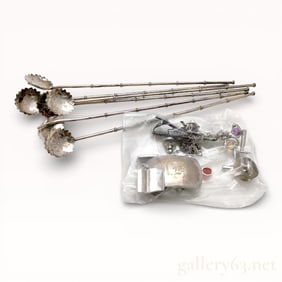 153.8 grams 950 and 925 Silver in various forms