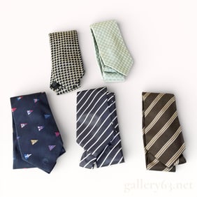 Group of 5 Designer Ties Louis Vuitton Prada Armani