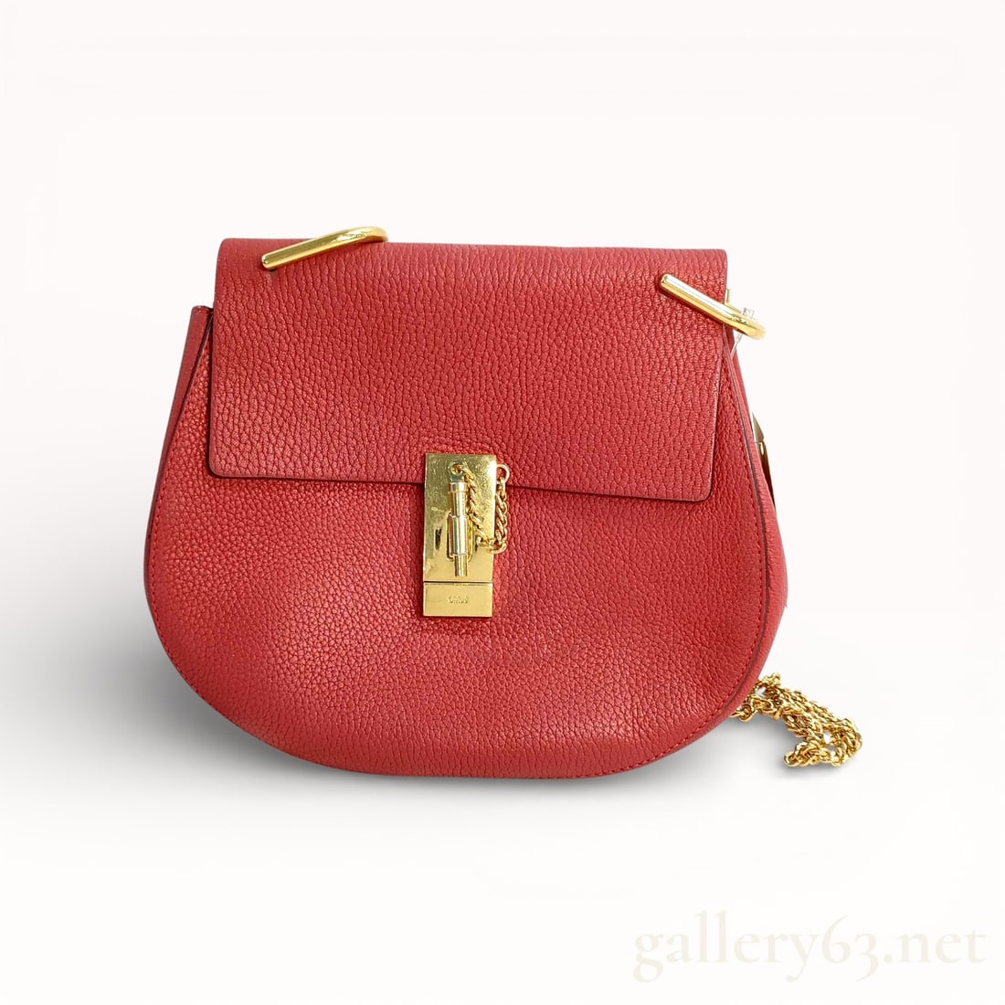 Chloé Drew Small Saddle Crossbody in Red Grained Lambskin: Authentic Chloé Drew small leather saddle crossbody bag in red grained lambskin with gold-tone hardware. Great condition, clean interior.